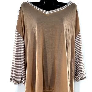 POL women's Oversized Blouse Size Large Tan white Light and comfortable